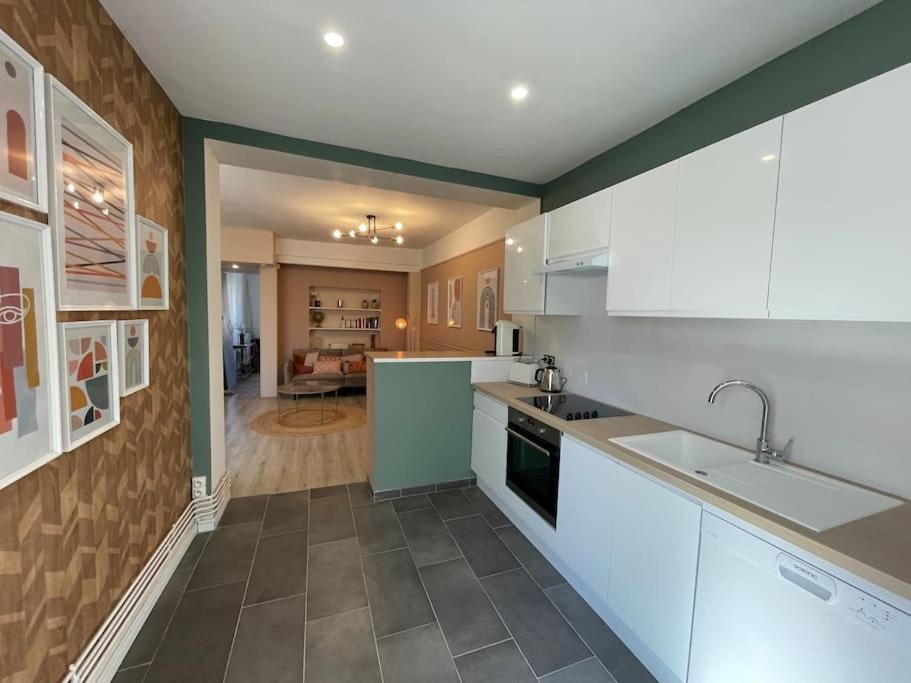 Appartement Spacieux A Deux Pas Du Centre ランス エクステリア 写真