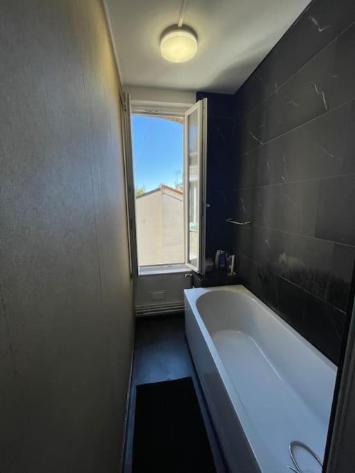Appartement Spacieux A Deux Pas Du Centre ランス エクステリア 写真